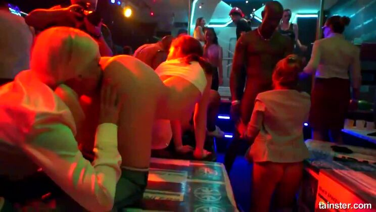 Eveline Dellai & Barra Brass lick Kayla Green’s tight pussy deep