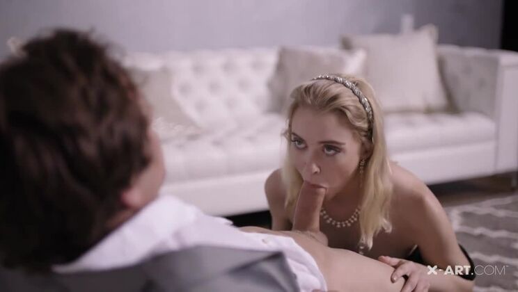 Chloe’s Couture Handjob – Young and Sexy