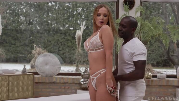 Kaisa Nord’s big ass takes Spanish pounding