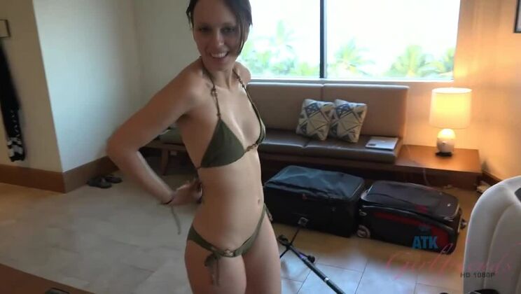 Jade Nile’s Pussy Creampie - Tattooed GF Fetish