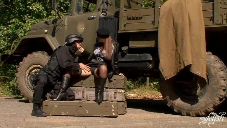 Dominno's Big Cock Cummando