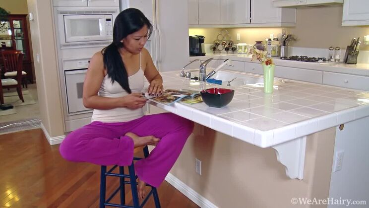 Hairy Max Makita Skips Her Morning Food