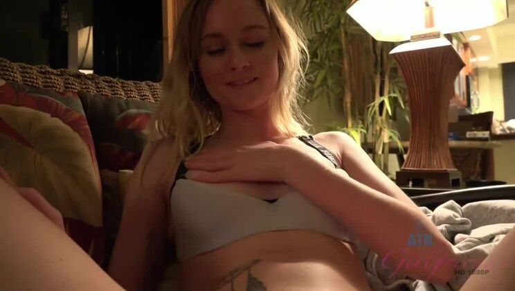 Kenzie Kai's Kauai Getaway - Fingering and Creampie!