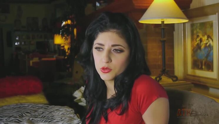 Brunette Babe Nikki Knightly in Foot Fetish Scene