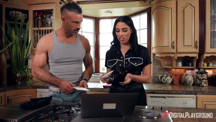 Outdoor Anal with Pierced Vanessa Sky