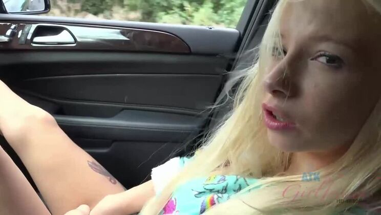 Kenzie Reeves Gives A Blowjob By The Ocean