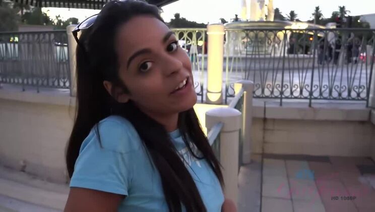 POV Fun with Vienna Black at the Museum