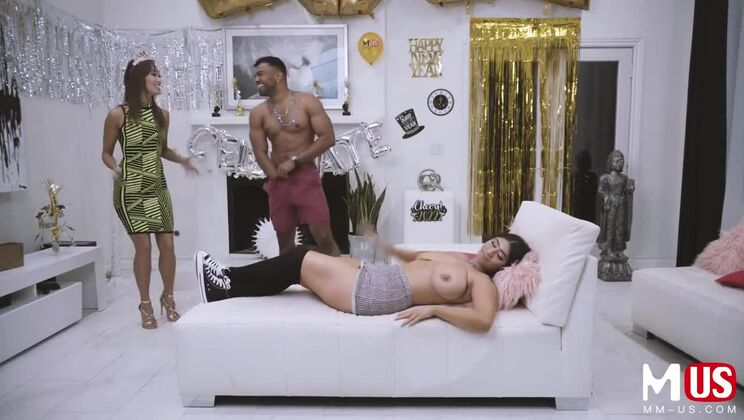 Big Tits Interracial With Violet Myers In Hardcore Sex