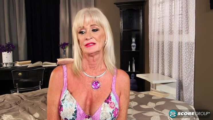 60+ Blonde Babe Leah L'Amour Gets Filled by Young Stud