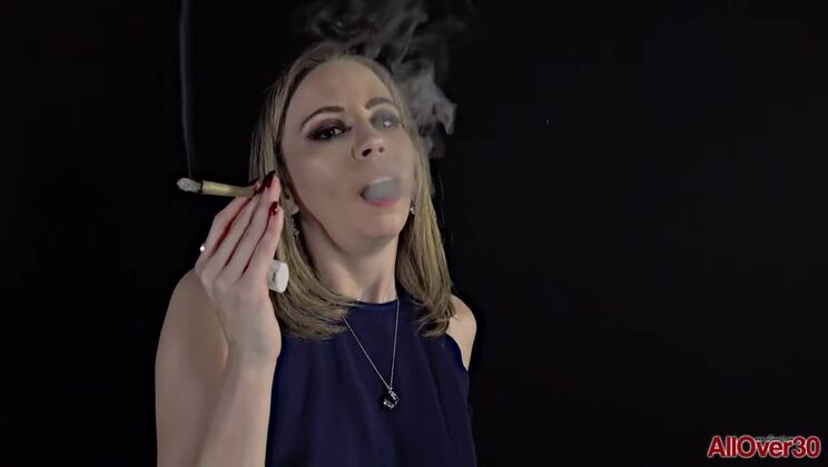 Norah Nova Smokes Solo Blonde