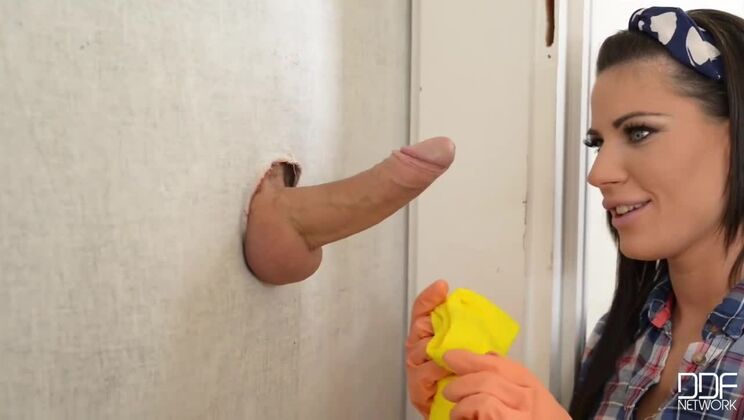 Gloryhole Fun with a Gorgeous Hungarian