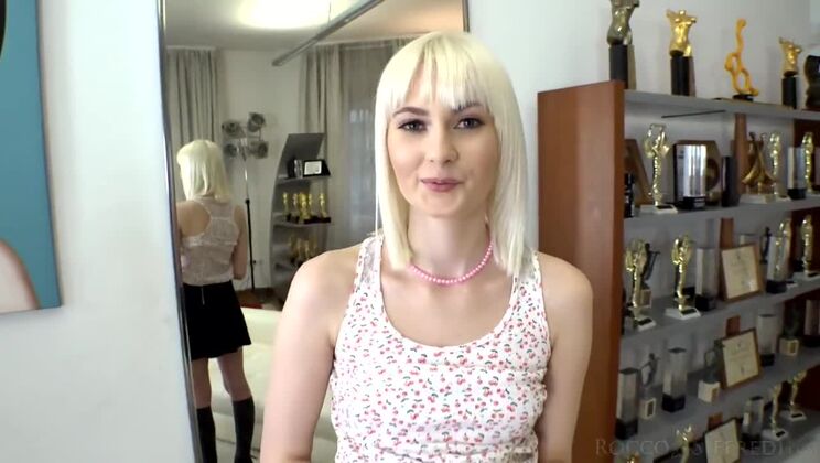 Casting Blonde with Big Tits for Cumshot