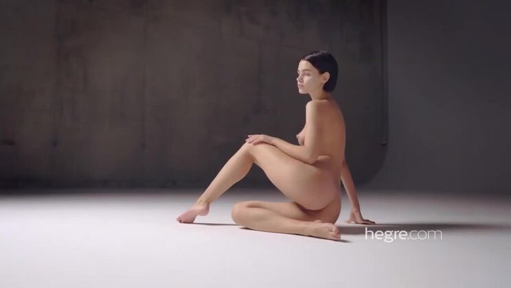 Beautiful Sex with Ariel Brunette