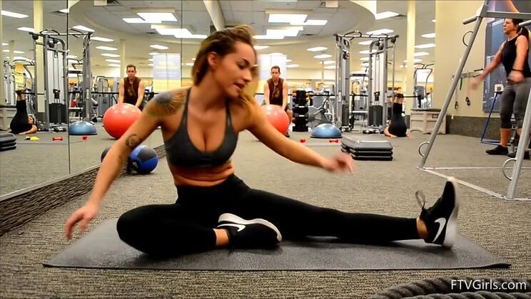 Solo Fingering in the Shower: Young Charlotte