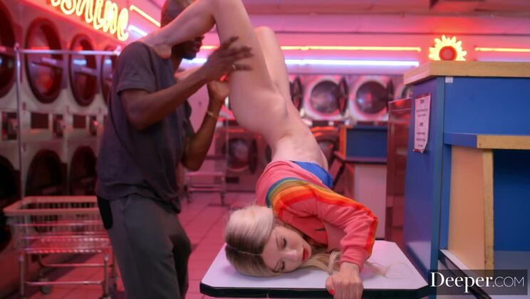 Cheating on Her Man with a Cumshot