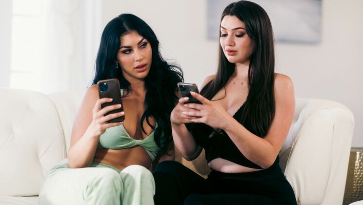 Lesbian Stepmom Reunion