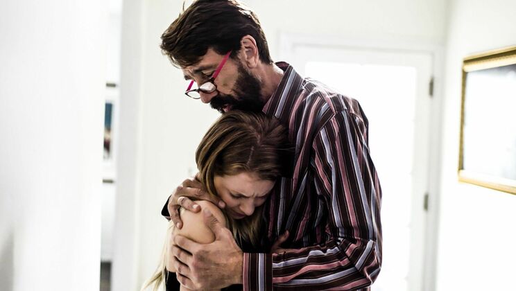 Young Blonde's Hairy Pussy Gets Devoured