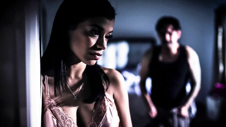 Deepthroat Desire with Savannah Sixx