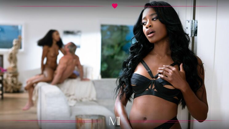 Clarke Kent's Wild Threesome Adventure