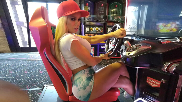 Sam Shock Fucks Nikki Delano’s Dirty Thoughts Away