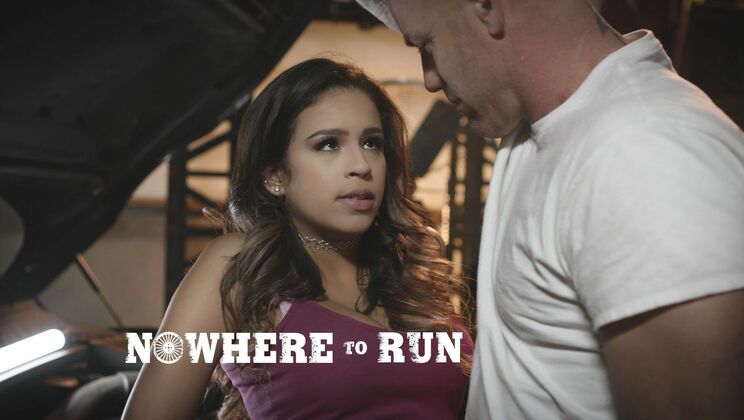 Autumn Falls Performs Deepthroat on Derrick Pierce