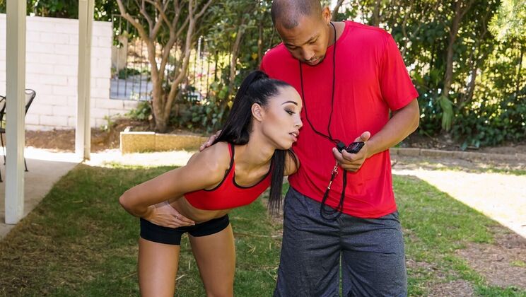 Outdoor Sex with Athletic Teen Alexis Tae