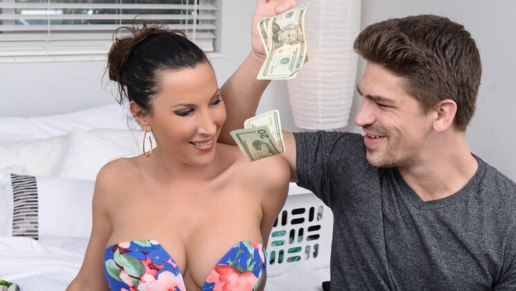 The Tattooed MILF Seeker