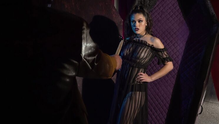 Kendra Spade's Halloween Crypt Encounter