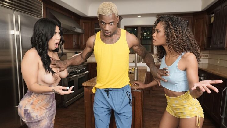  Blonde and Brunette Threesome!