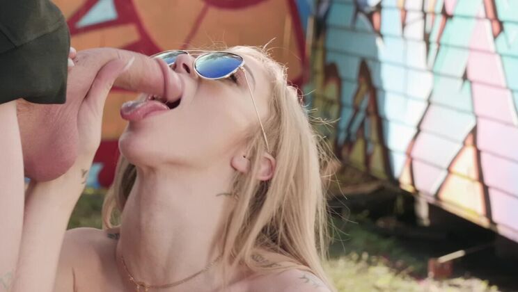 Outdoor Sex with Tattooed Kali Roses