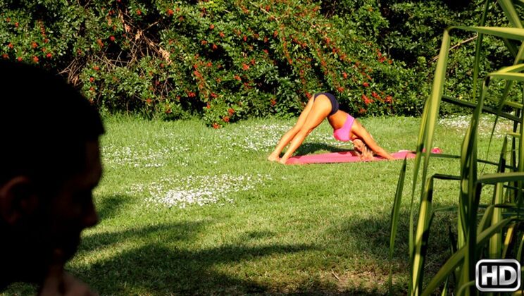 Blonde Tegan's Cumshot