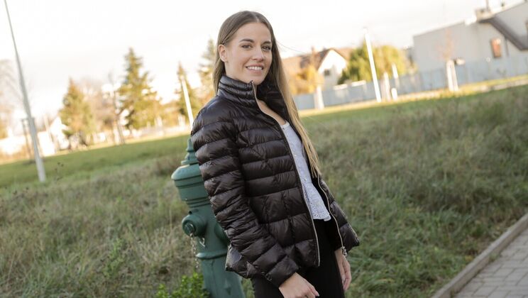 Sexy Italian Amateur in Action