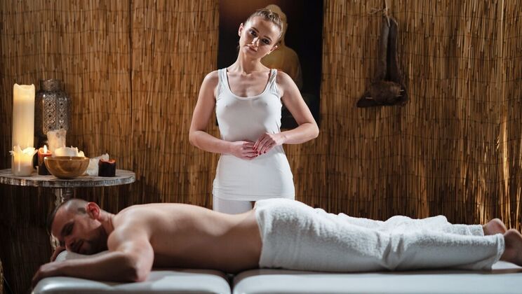 Massage with Oil Turns into Doggystyle Fuck