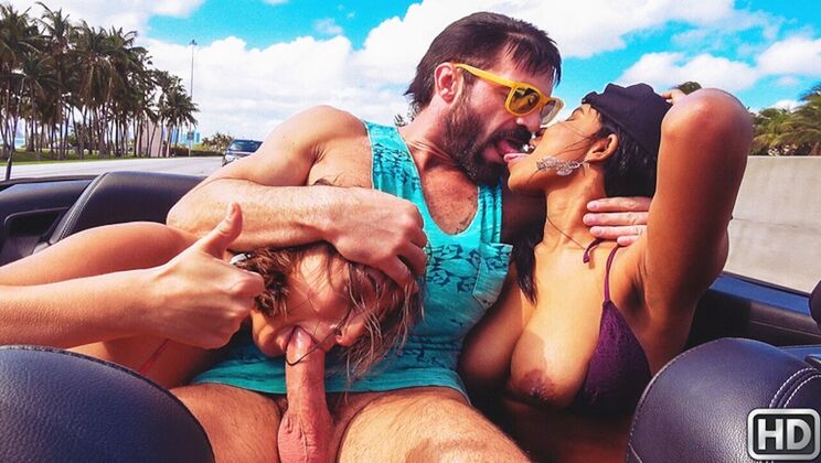 Lesbian Blowjob and Squirt Fest