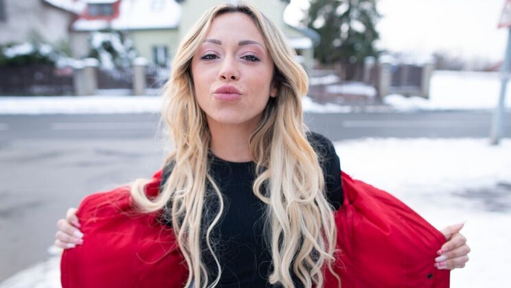 Amilton's Outdoor Cumshot Fun