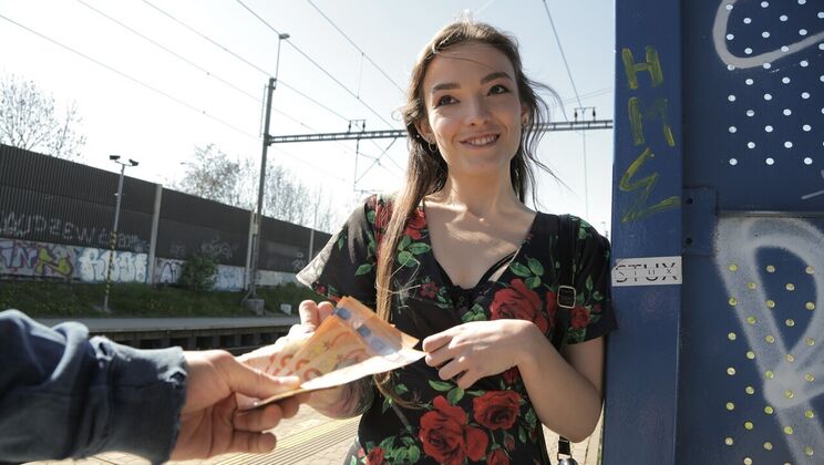 Pierced Tattooed Girl Gets Fucked Outdoors