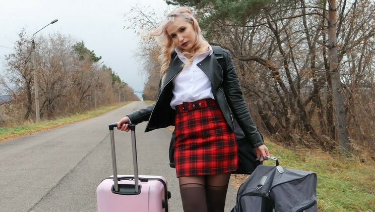 Teen Starando Takes a Big Dick