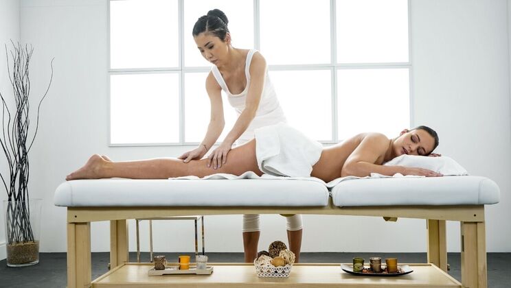 Leanne Lace and Alina Crystall in Lesbian Scissoring