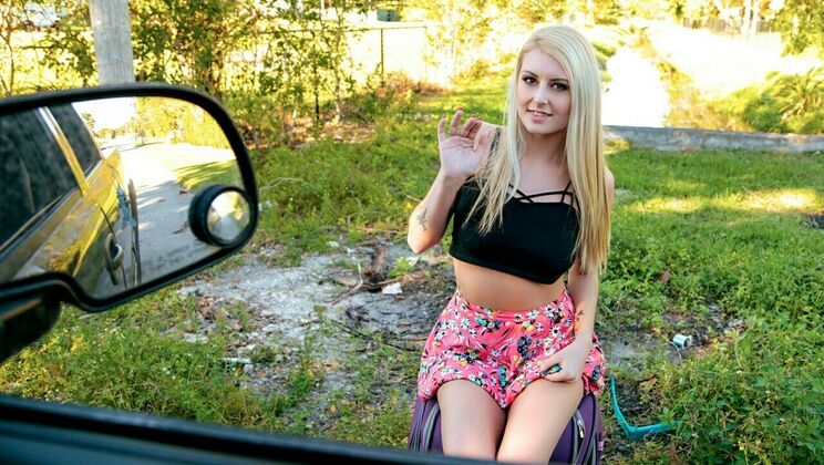 Outdoor Sex with Athletic Wife in Car