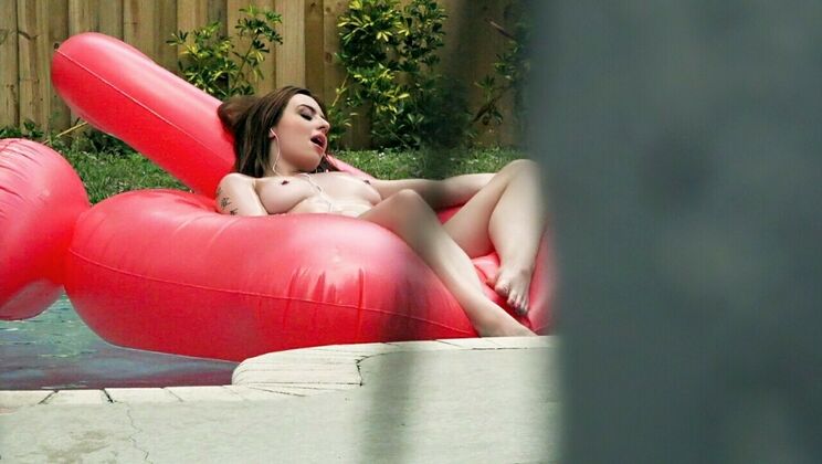 Scarlet's Poolside Play