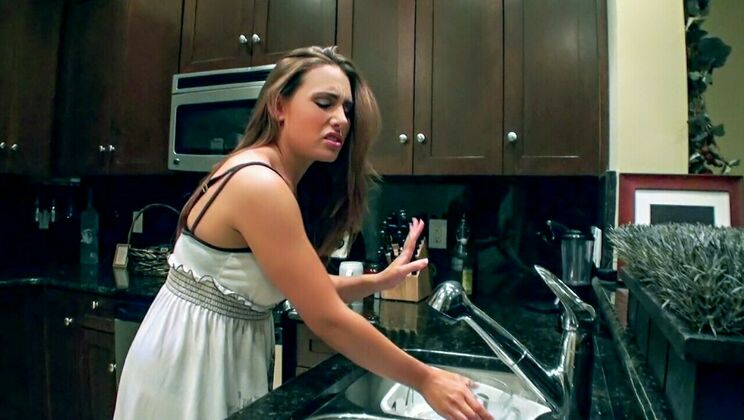 POV Fucking with a Horny Cleaning Girl