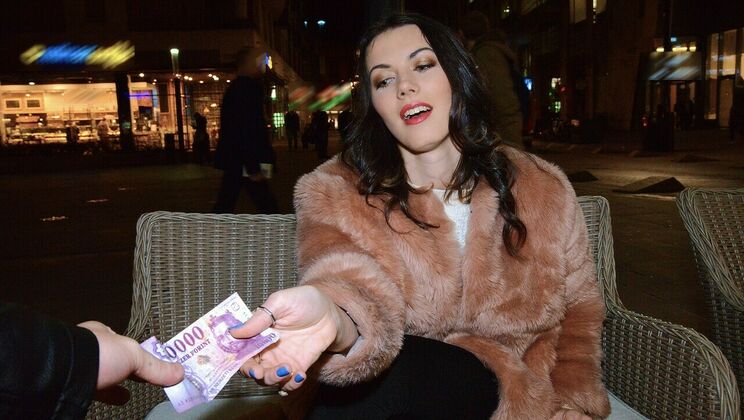 European Babe Gets Doggystyled