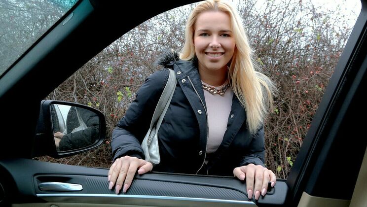 Nikky Dream's Flirty Fuck in Car