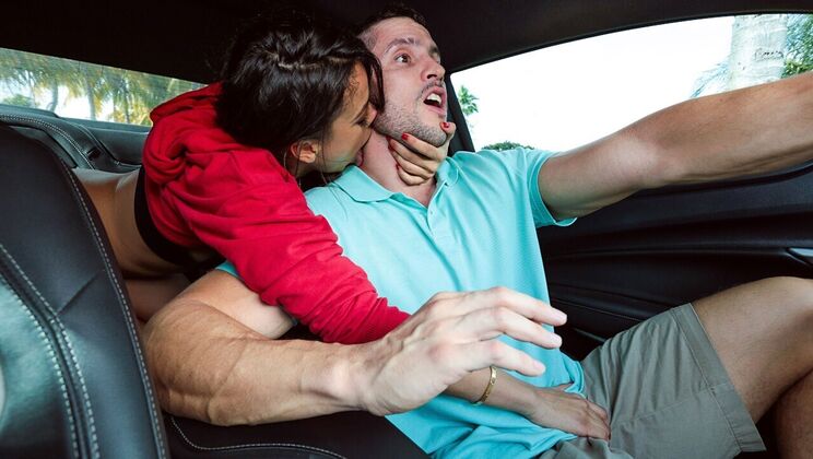 Luna Star Enjoys Pussy Licking and Sex