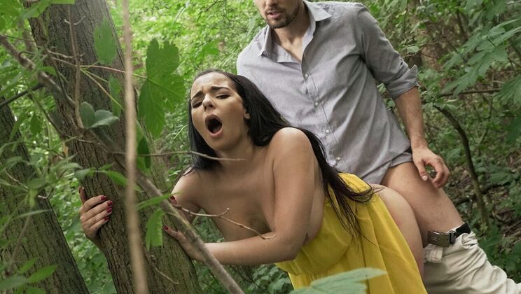 Outdoor Gonzo Sex with Cum Swallowing