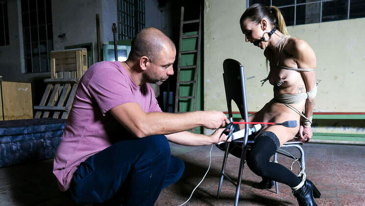 Adelle Unicorn's Hardcore Cum Shot