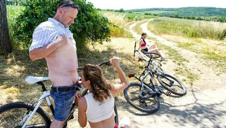 Threesome Hardcore with Brunette and Mature