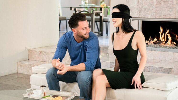 Bitter Sweet: Tattooed Brunette's Deepthroat