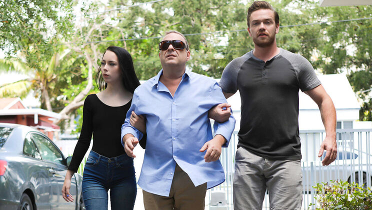 The Scent of My Naughty Stepsister