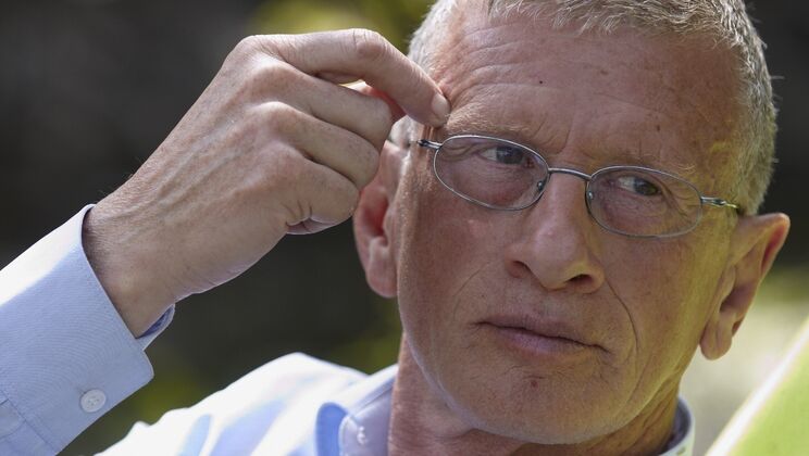 Skinny Teen Gets Fucked Outdoors